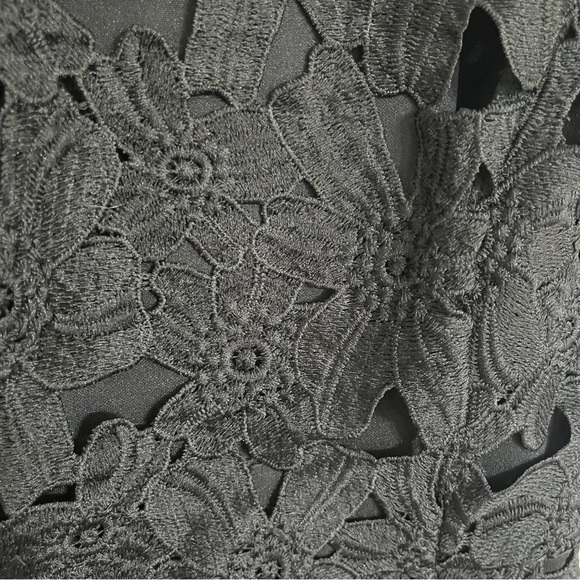 ASTR The Label Textured Crochet Lace Floral Sheath Dress Sleeveless Black Sz S - Picture 3 of 12